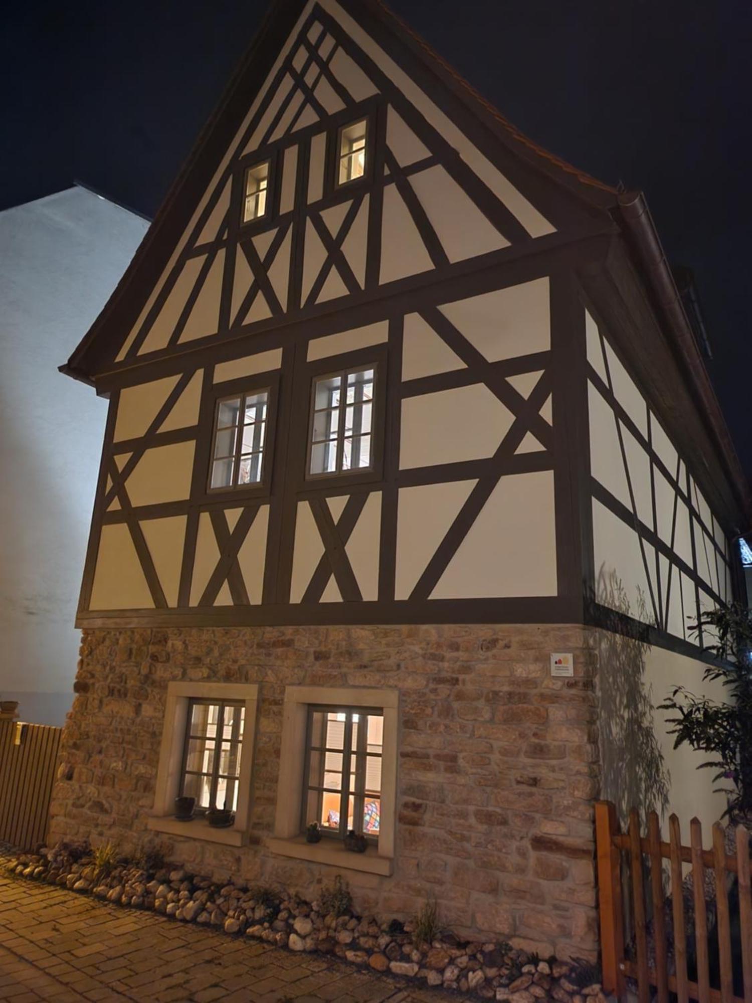 Aussergewoehnliches, Historisches, Spaetgotisches Wohnhaus Von 1519, Gries 5 Гера Екстер'єр фото